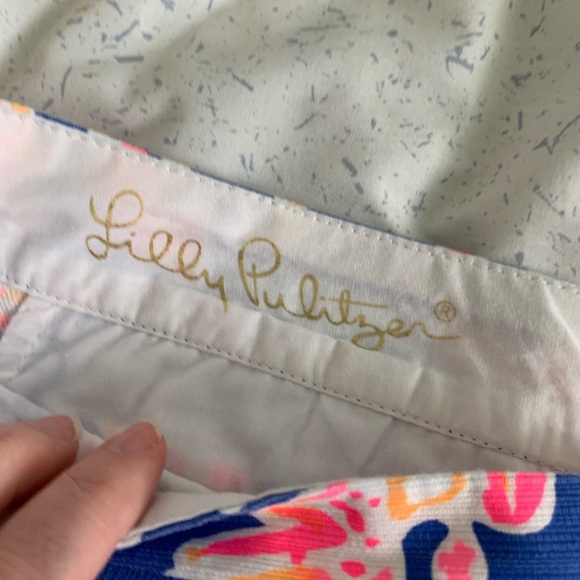 EUC Lilly Pulitzer Buttercup shorts size 10 - Picture 3 of 5